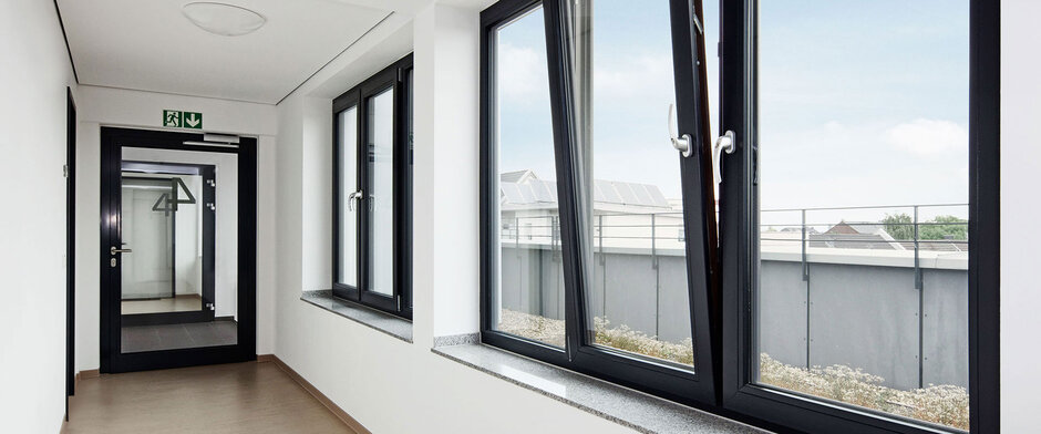 Moderne Brandschutztüren und Fenster dürfen auch gut aussehen